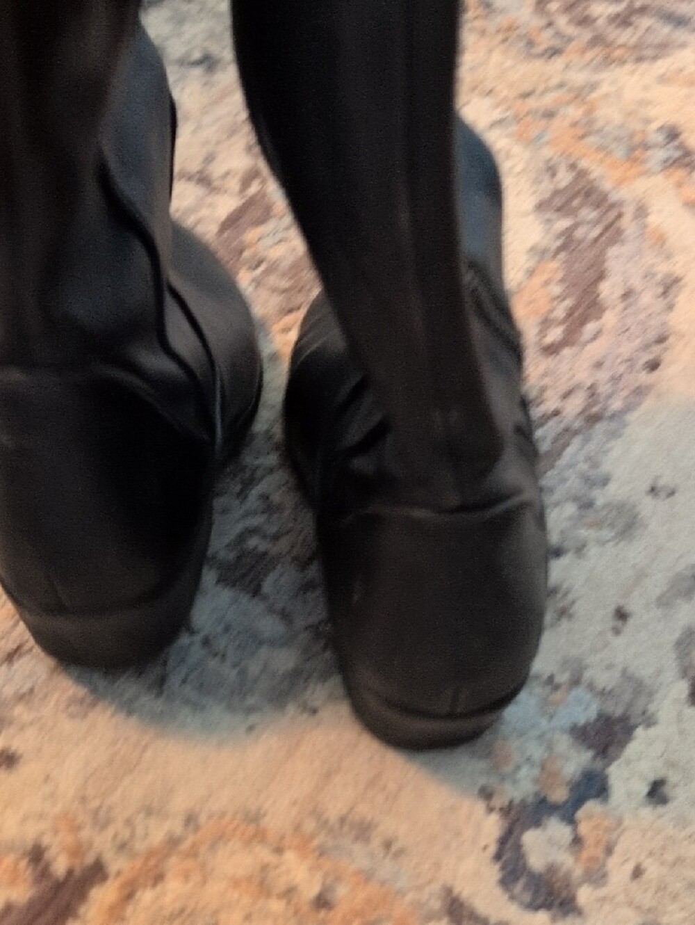 Classic Frye Black Knee-High Leather Women's Boots - Picture 5 of 15